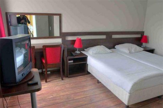 Hotel Damrak Амстердам Номер фото